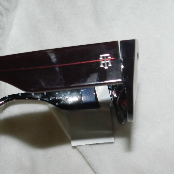 Tommy Hilfiger Logo Frames Women's Cat eye Sunglasses 🆕 📦⌚🏃🏻💨⚡🚚 - Picture 7 of 15